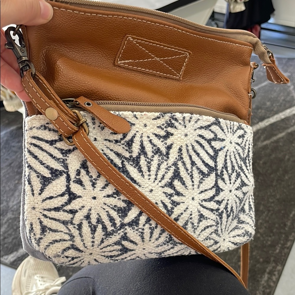 Elegant Brown and White Floral Crossbody Bag